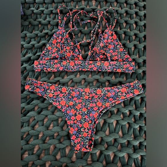 Kulani Kini Amor Set - Picture 2 of 2